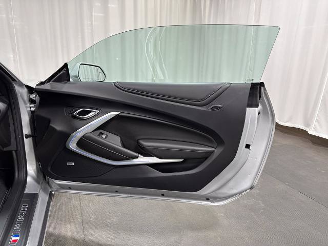 Used 2018 Chevrolet Camaro SS RWD image 14