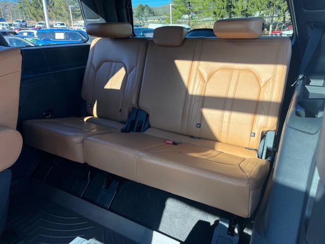 Certified 2023 Ford Expedition Platinum image 18