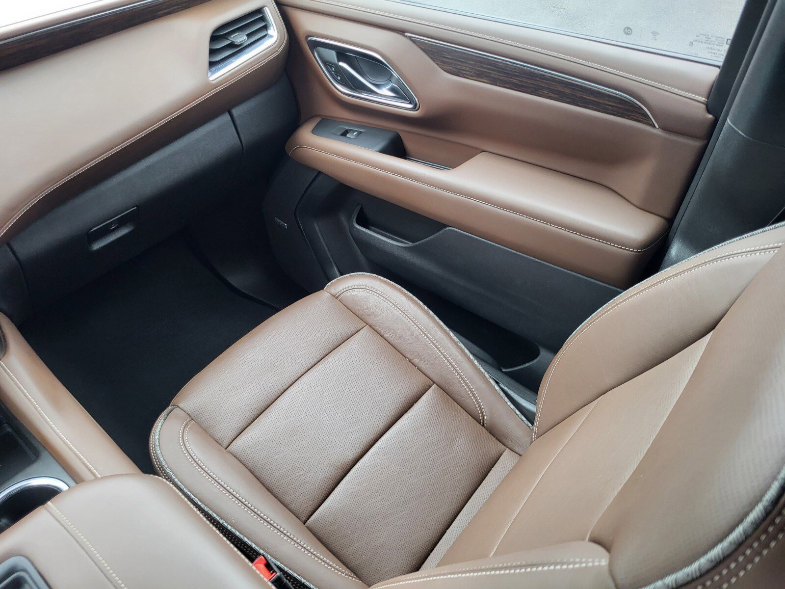 Used 2023 Chevrolet Tahoe High Country w/ Premium Package image 17