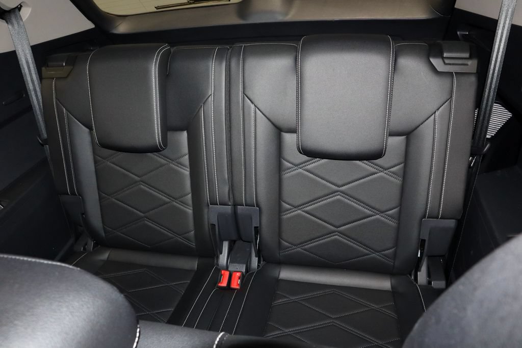Used 2025 Volkswagen Atlas SE FWD image 22