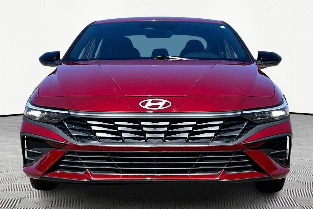 Used 2025 Hyundai Elantra Sport image 6