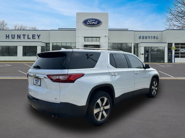 Used 2019 Chevrolet Traverse LT w/ LT Premium Package FWD image 4