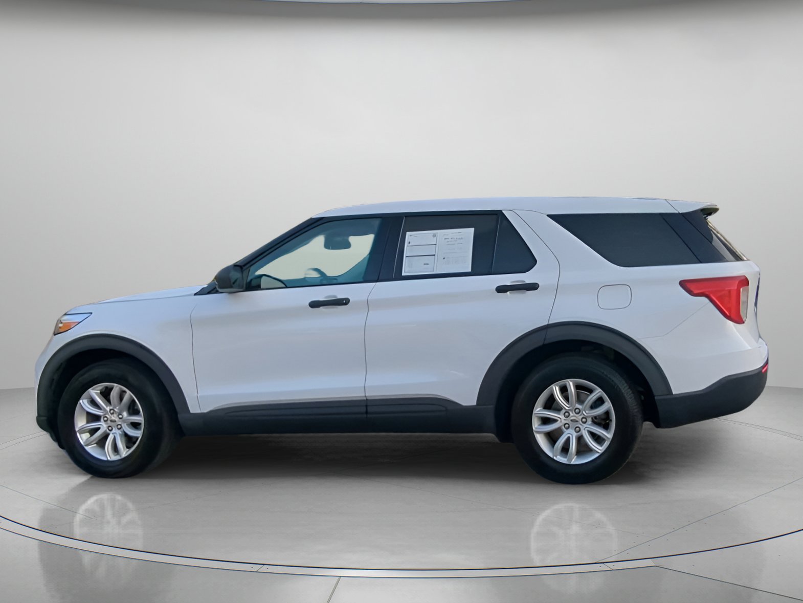 Certified 2021 Ford Explorer 2WD image 18