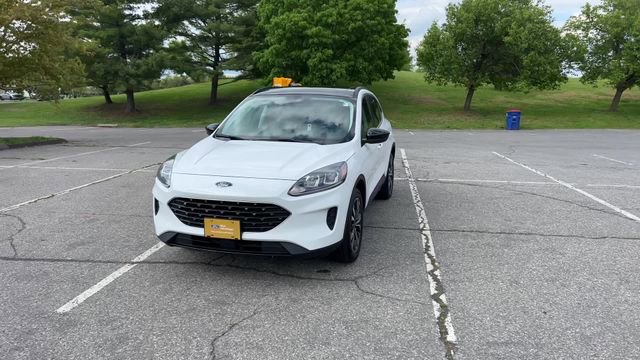 Certified 2022 Ford Escape SE w/ SE Sport Appearance Package AWD/4WD image 40