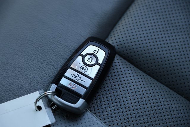 Certified 2019 Ford F150 Lariat w/ Equipment Group 501A Mid image 34