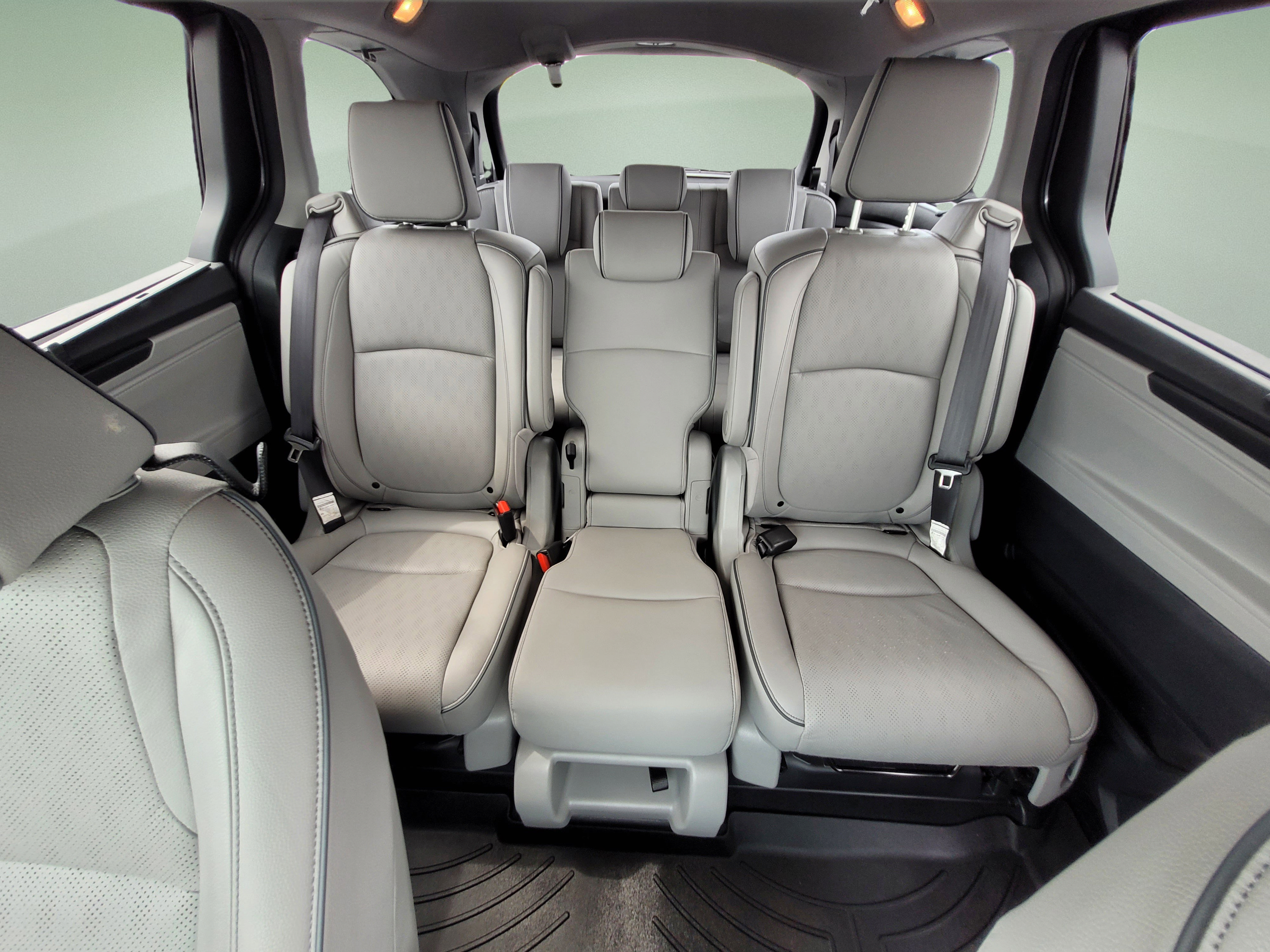 Used 2024 Honda Odyssey Elite image 24