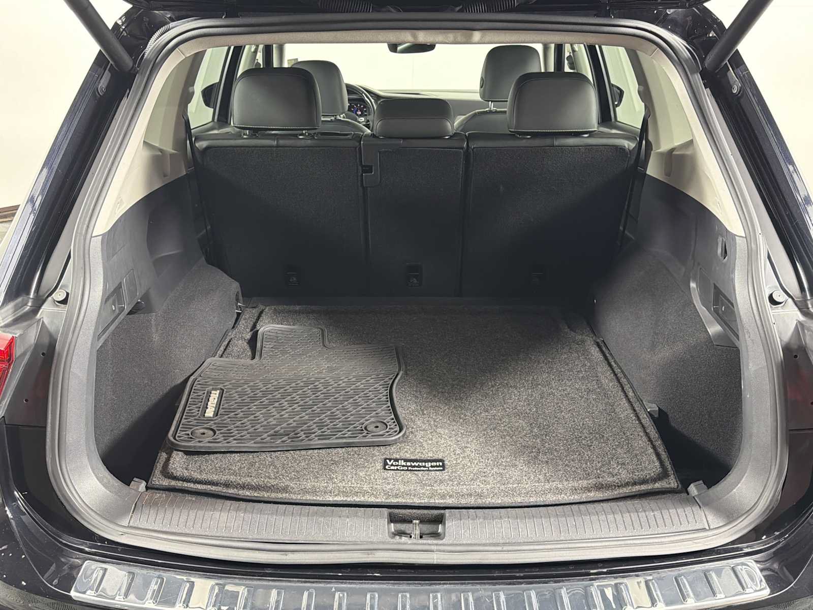 Used 2021 Volkswagen Tiguan SEL AWD/4WD image 22