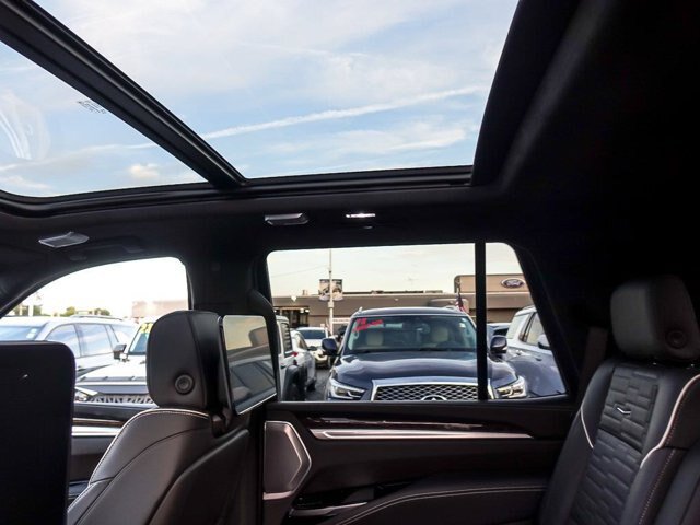 Used 2026 Cadillac Escalade Platinum Sport w/ LPO, ONYX Package AWD/4WD image 16