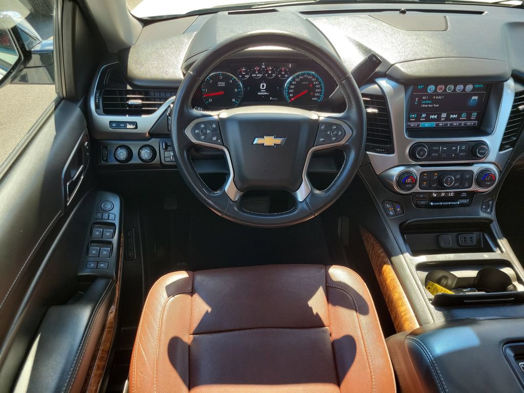 Used 2020 Chevrolet Suburban Premier w/ Premier Plus Edition AWD/4WD image 15