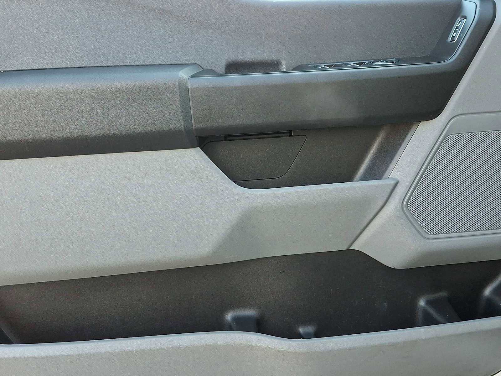 Certified 2023 Ford F250 XL w/ Snow Plow Prep Package image 12