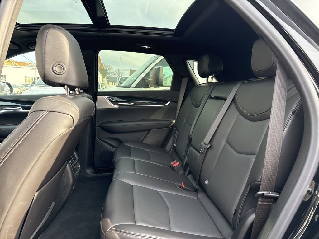 Used 2025 Cadillac XT5 Premium Luxury image 8