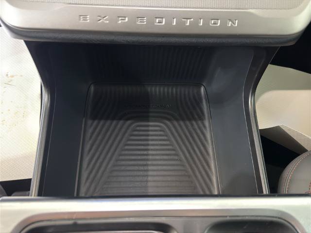 Certified 2025 Ford Expedition Active AWD/4WD image 23