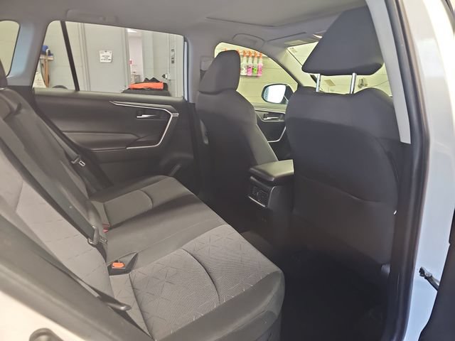 Used 2020 Toyota RAV4 XLE w/ Convenience Package AWD/4WD image 11