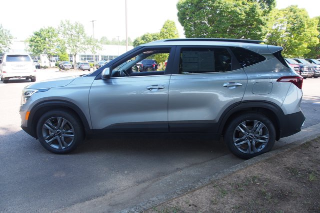 Used 2023 Kia Seltos S FWD image 4