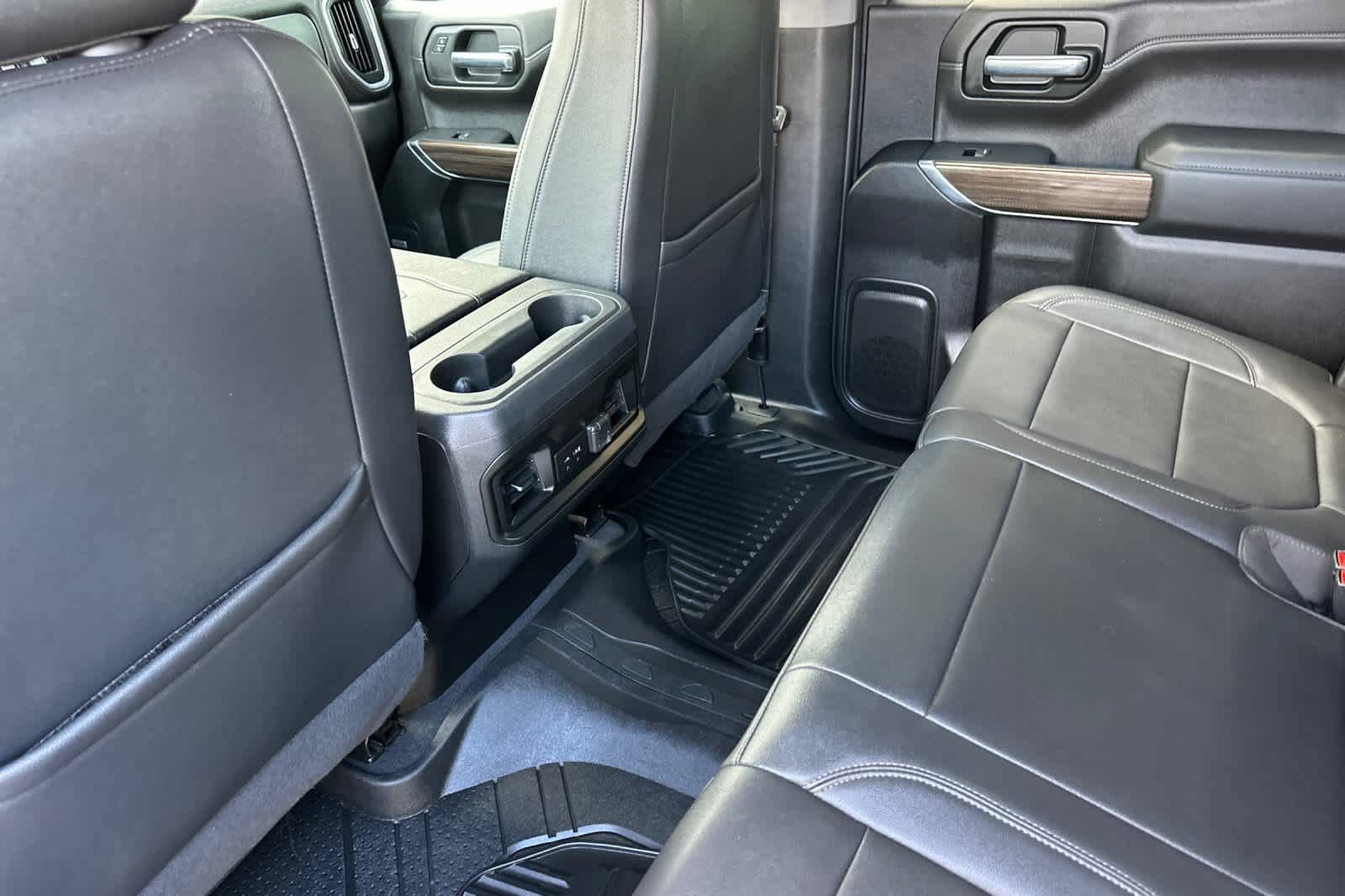 Used 2021 Chevrolet Silverado 1500 RST w/ Convenience Package II AWD/4WD image 4