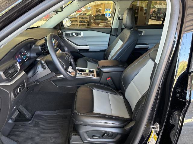 Certified 2023 Ford Explorer XLT w/ Equipment Group 202A image 8