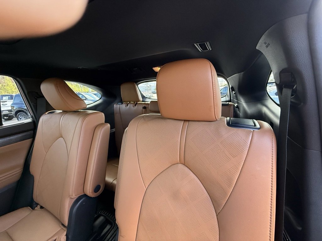 Used 2021 Toyota Highlander Platinum image 27