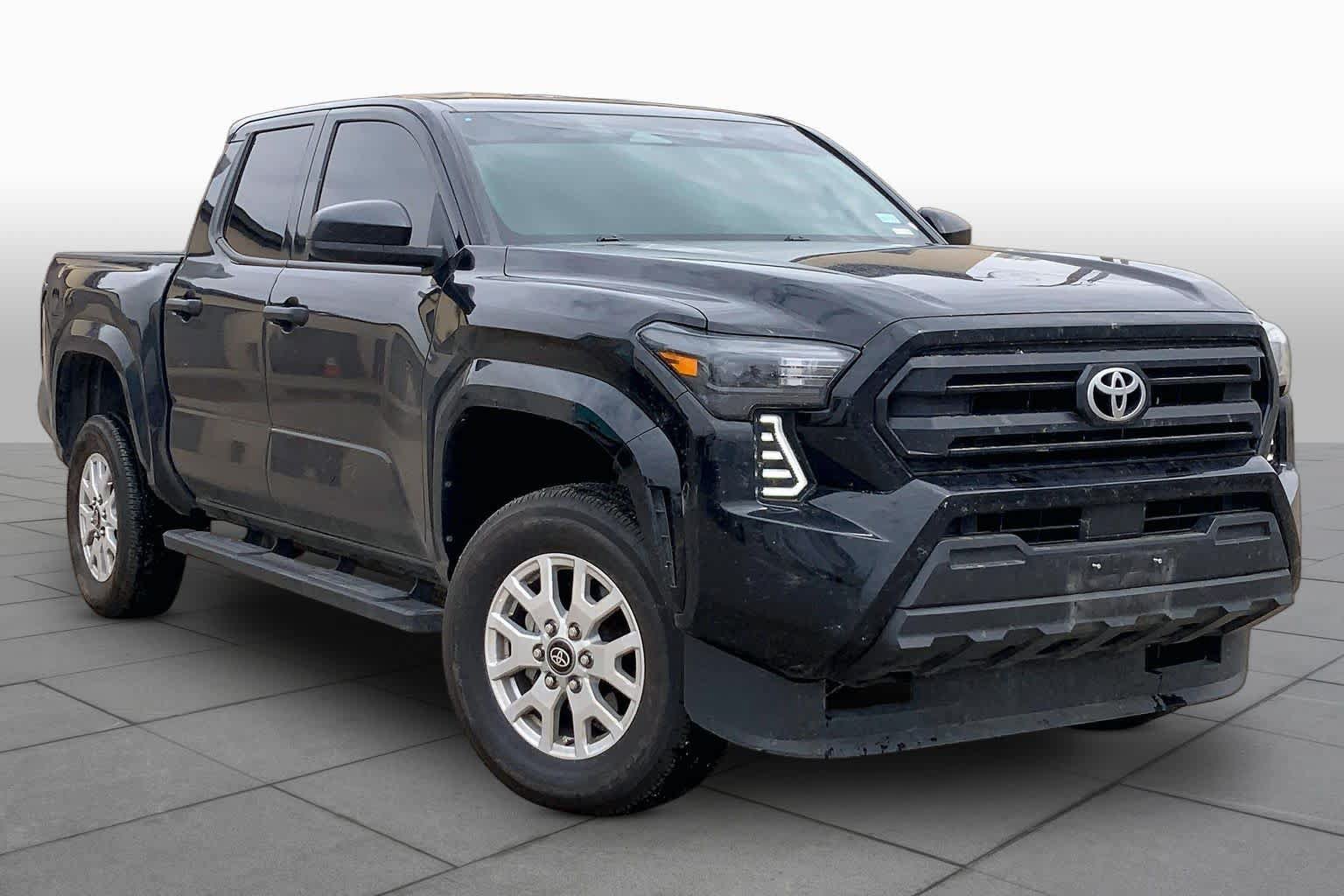 Used 2025 Toyota Tacoma SR RWD image 3