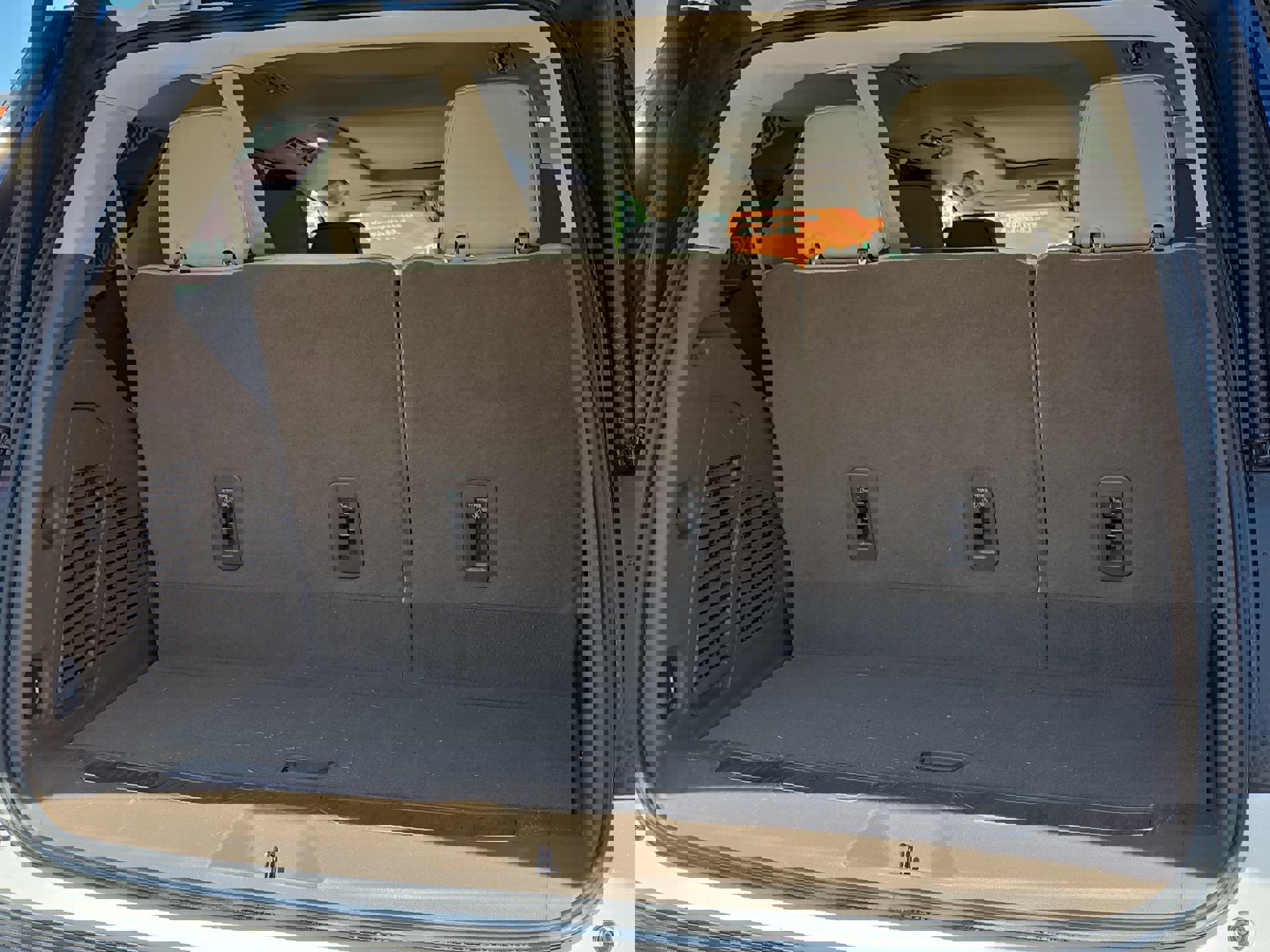 Used 2022 GMC Yukon Denali image 24