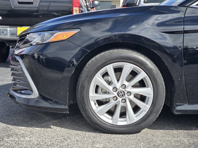 Used 2023 Toyota Camry LE image 8