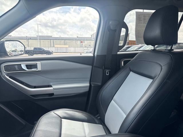 Certified 2023 Ford Explorer XLT w/ Equipment Group 202A AWD/4WD image 24