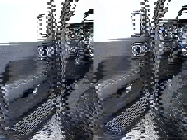 Used 2021 Jeep Gladiator Overland w/ Popular Equipment Package image 15