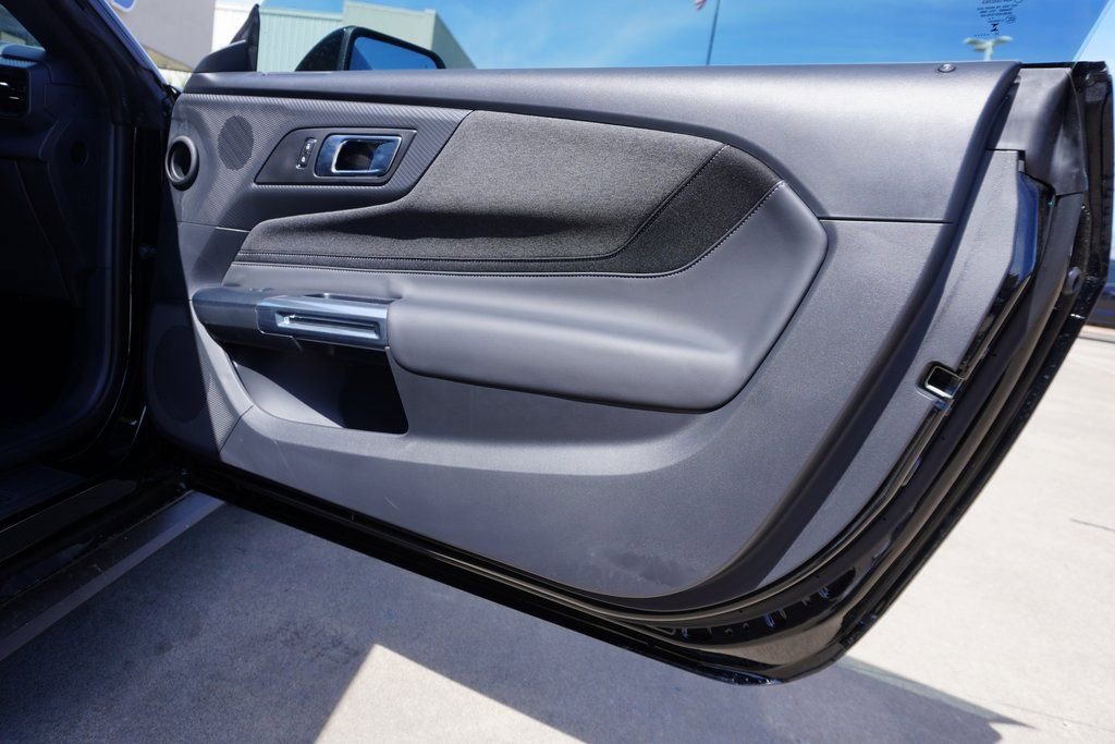 Certified 2025 Ford Mustang GT RWD image 21