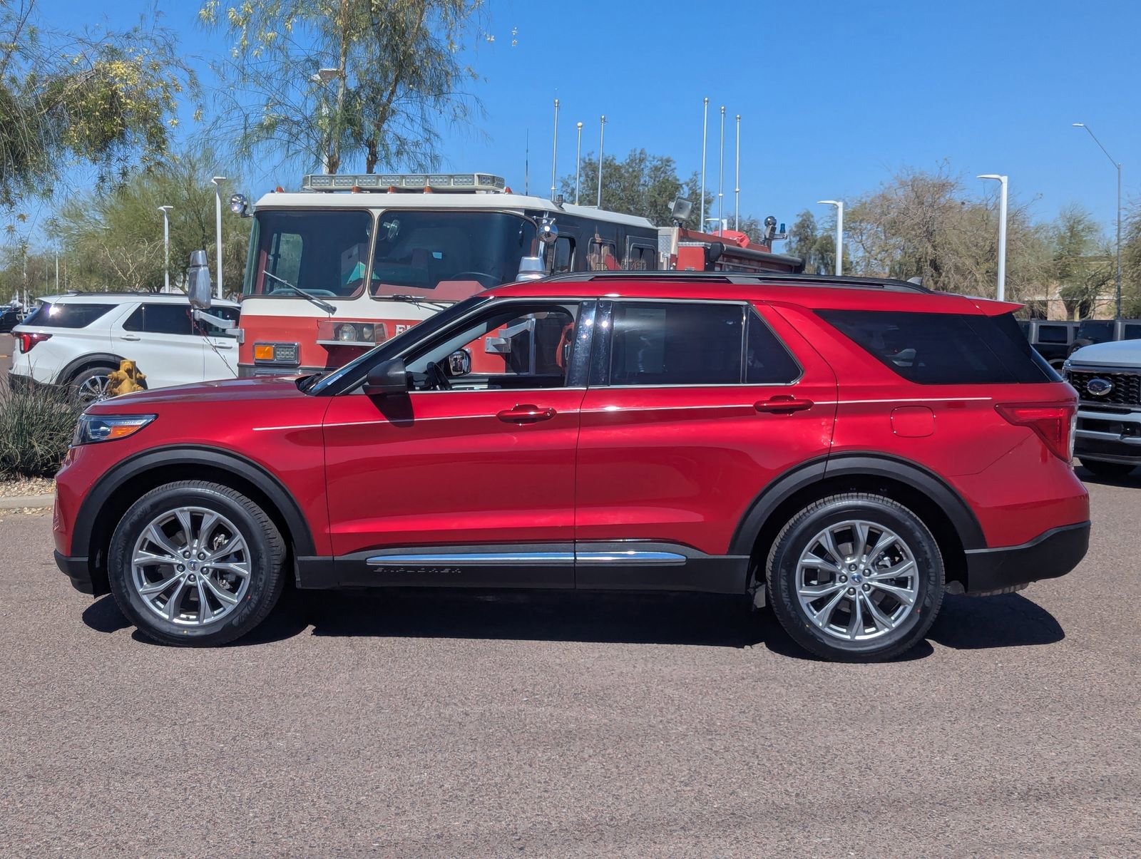 Certified 2022 Ford Explorer XLT w/ Equipment Group 202A image 2