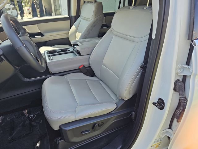 Certified 2025 Ford Expedition Active image 15