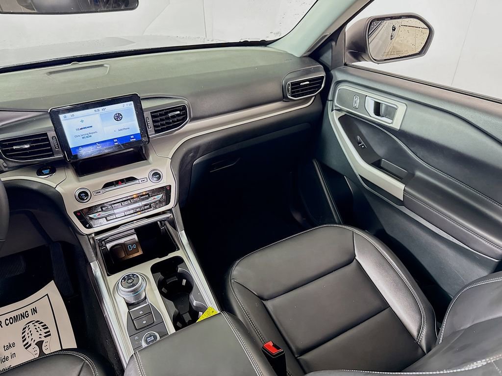 Certified 2024 Ford Explorer XLT w/ Equipment Group 202A image 10