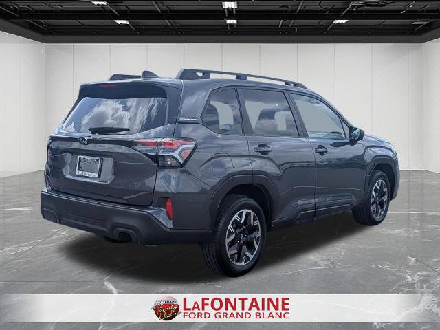 Used 2025 Subaru Forester Premium AWD/4WD image 5