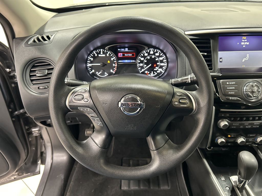 Used 2020 Nissan Pathfinder S image 14