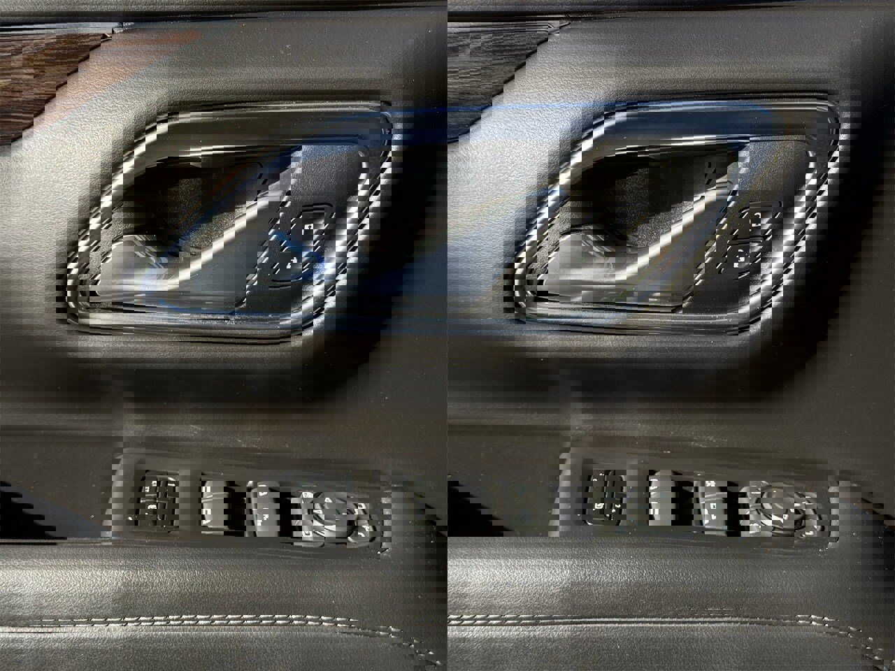 Used 2023 Chevrolet Tahoe LT w/ Luxury Package image 23