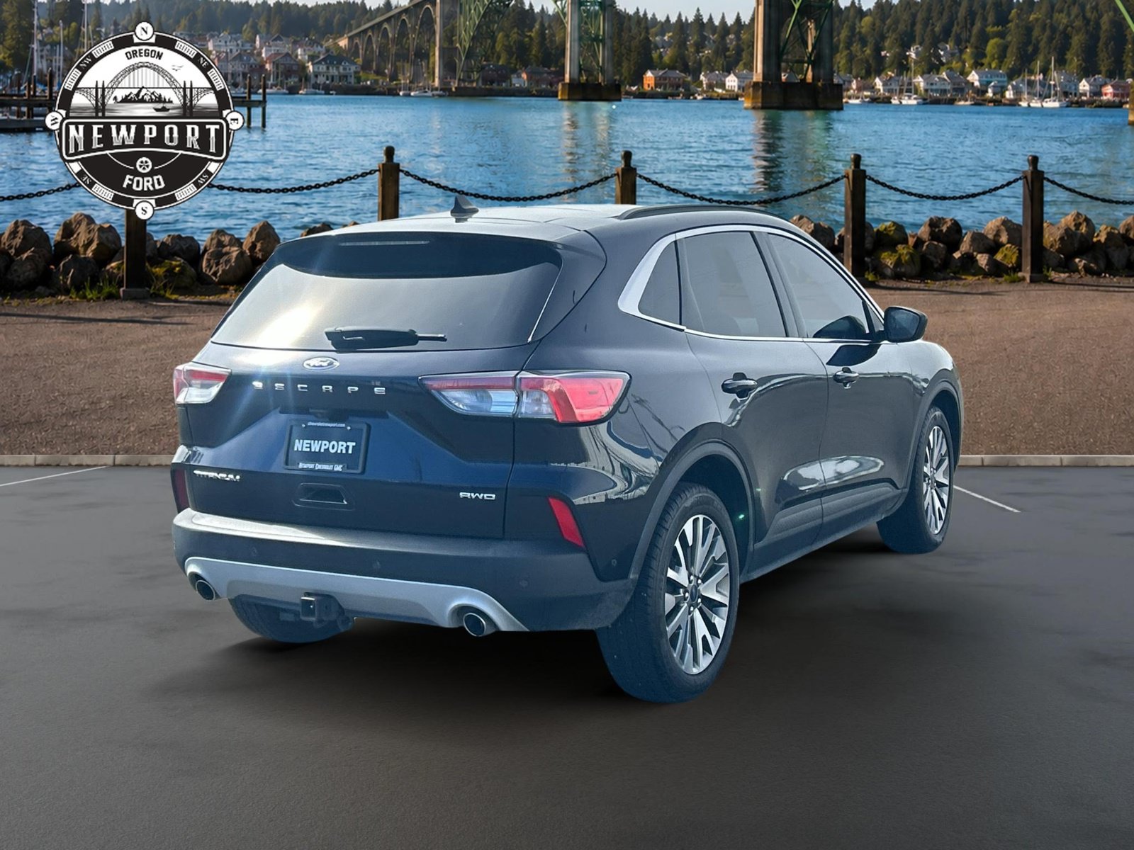 Certified 2021 Ford Escape Titanium AWD/4WD image 9
