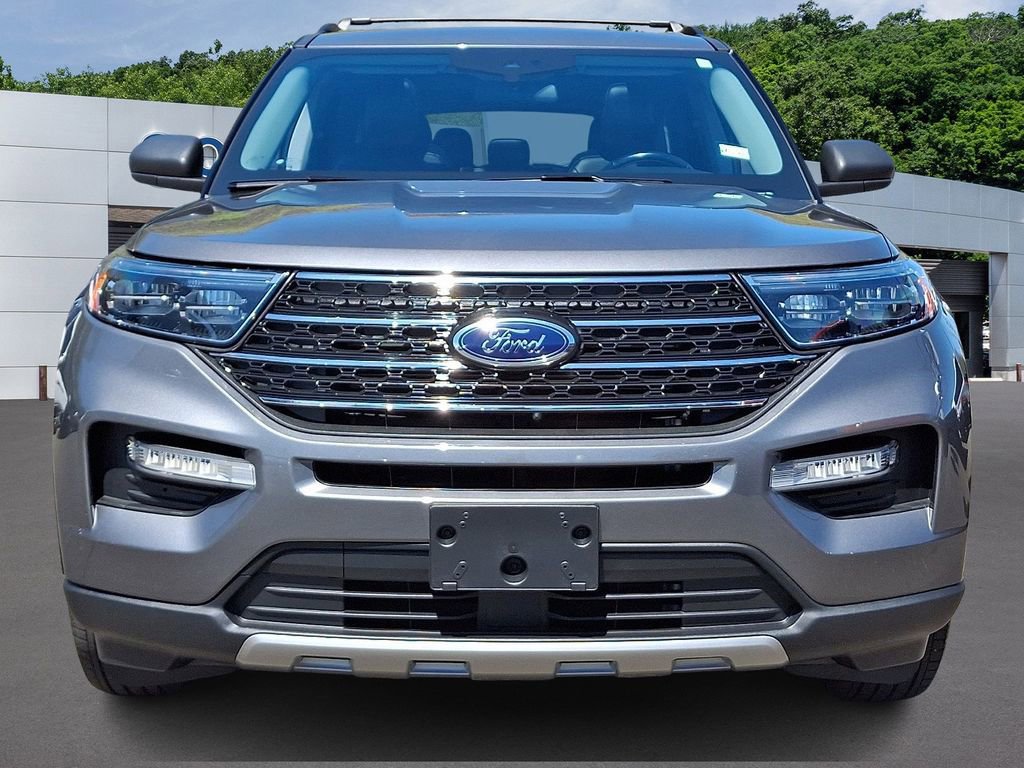 Certified 2023 Ford Explorer XLT w/ Equipment Group 202A AWD/4WD image 7