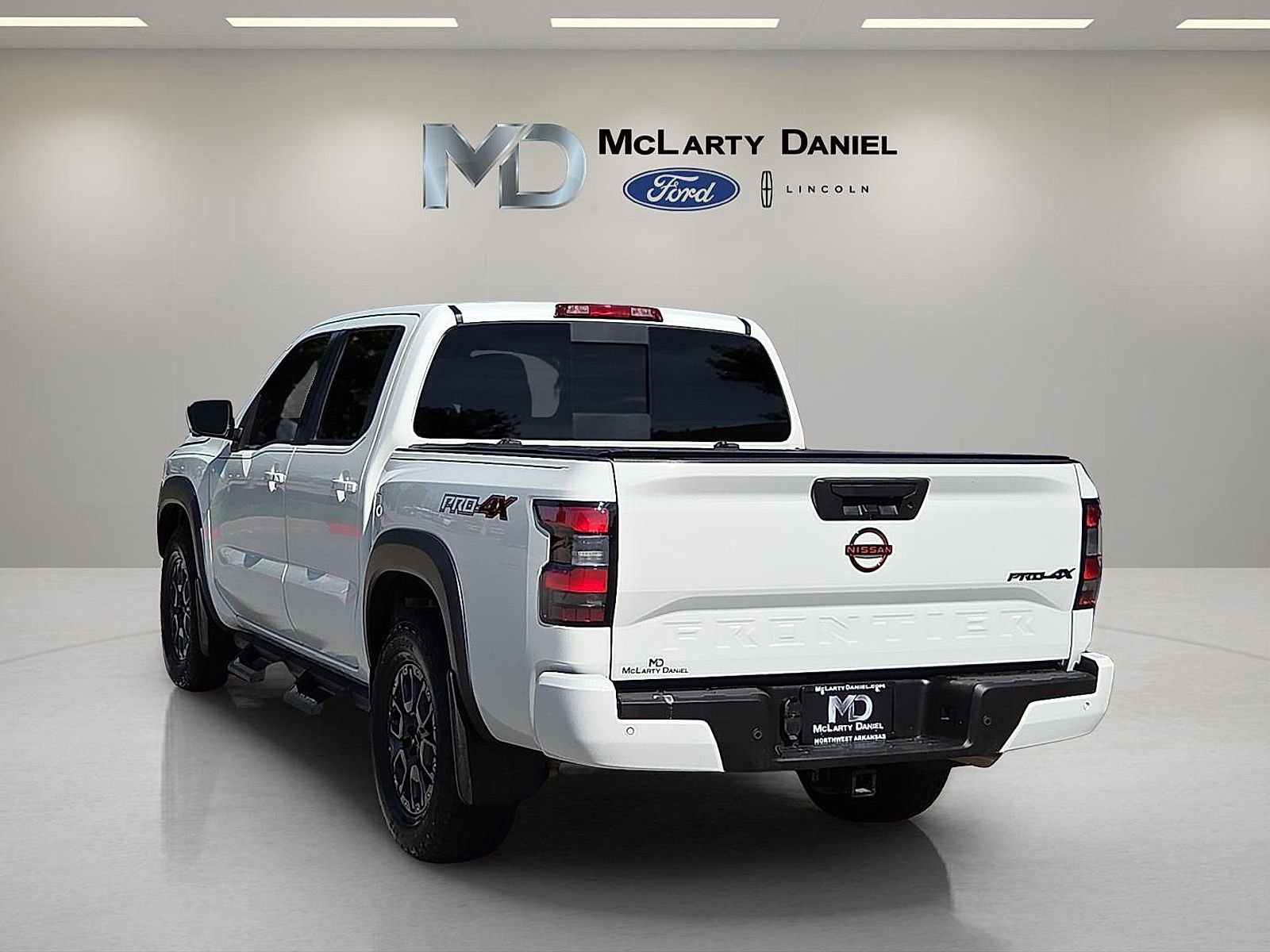 Used 2024 Nissan Frontier PRO-4X w/ Pro Premium Package AWD/4WD image 4