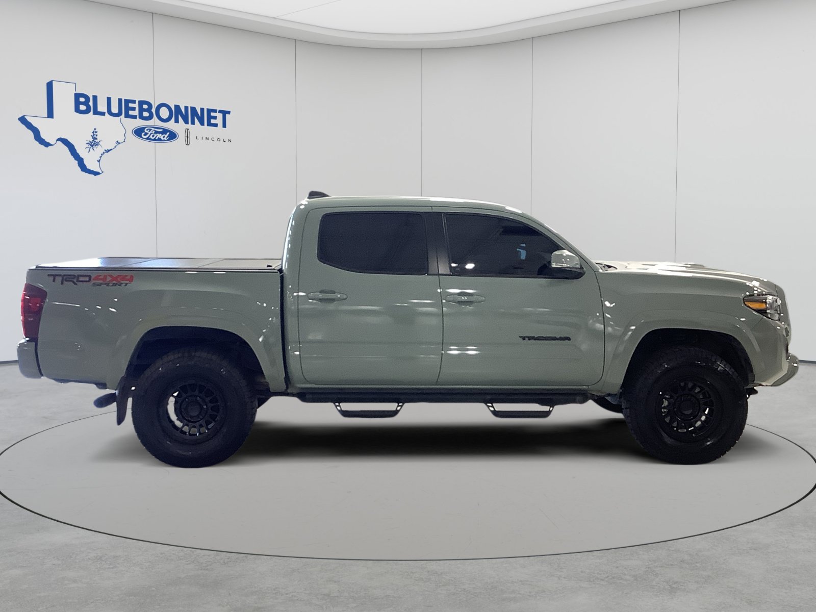 Used 2023 Toyota Tacoma TRD Sport w/ Advanced Technology Package AWD/4WD image 4