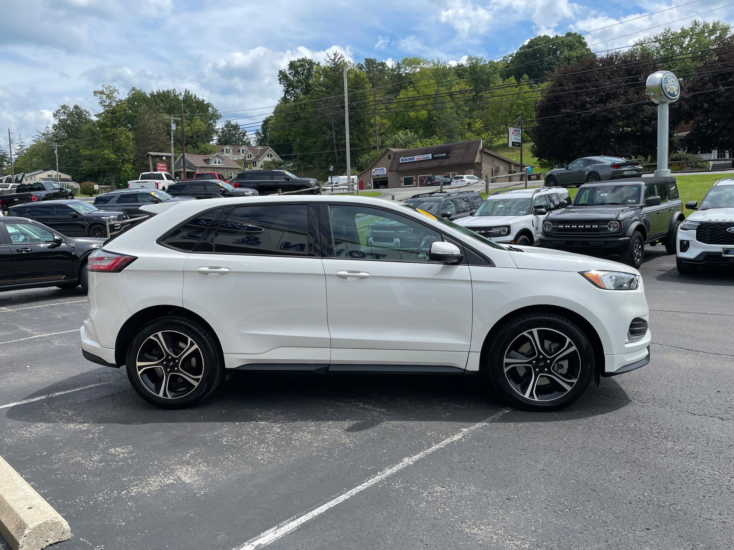 Certified 2023 Ford Edge ST AWD/4WD image 4