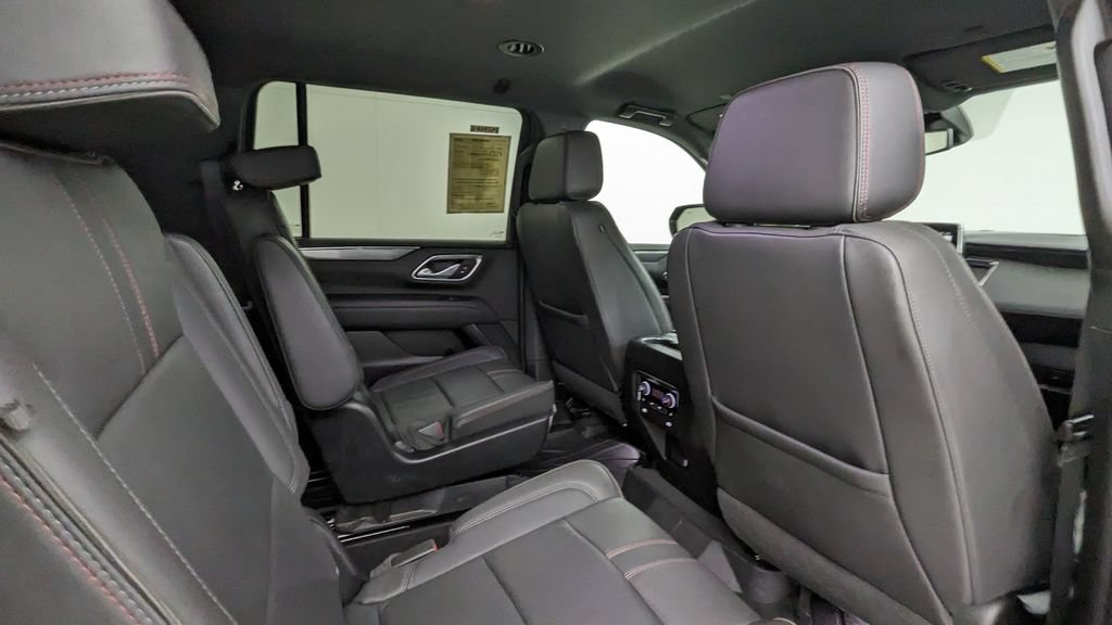 Used 2024 Chevrolet Suburban RST w/ Luxury Package AWD/4WD image 39