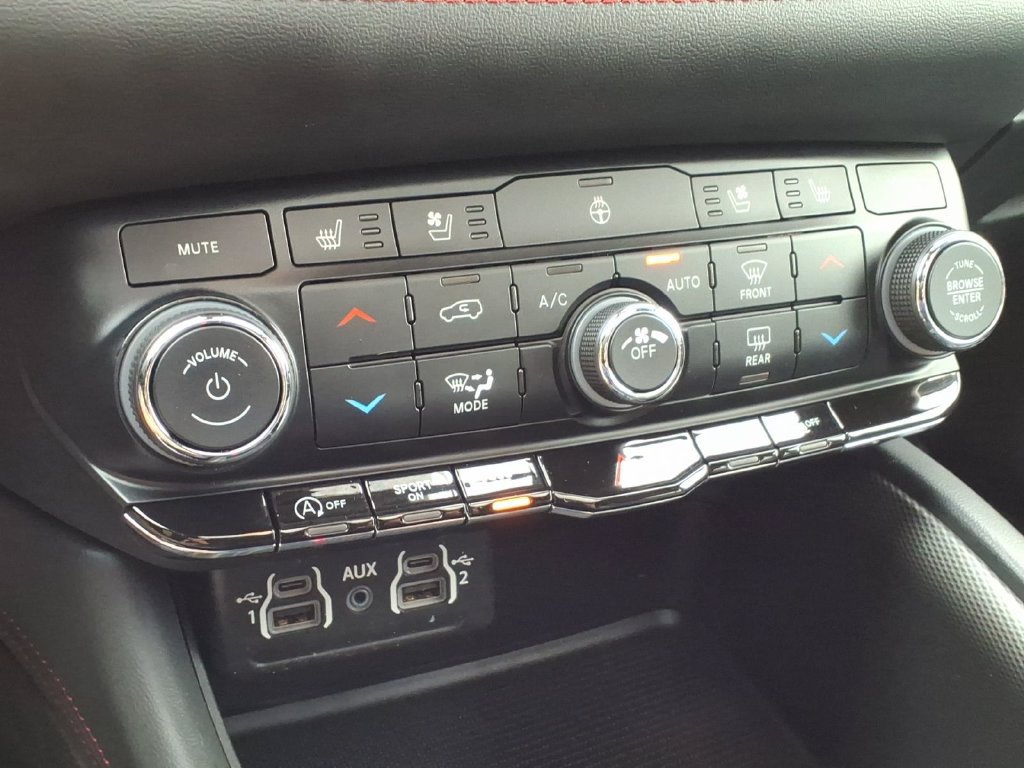 Used 2024 Dodge Durango GT AWD/4WD image 26