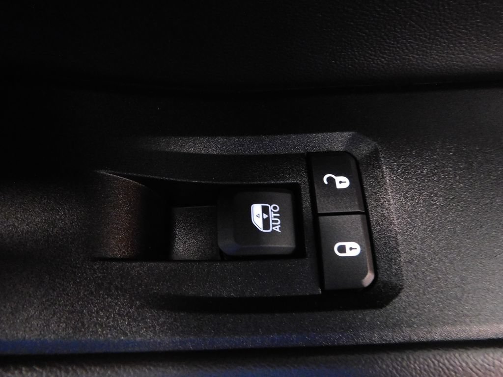 Used 2024 Jeep Grand Cherokee Limited w/ Black Appearance Package AWD/4WD image 41