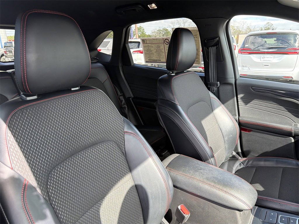 Certified 2025 Ford Escape ST-Line image 15