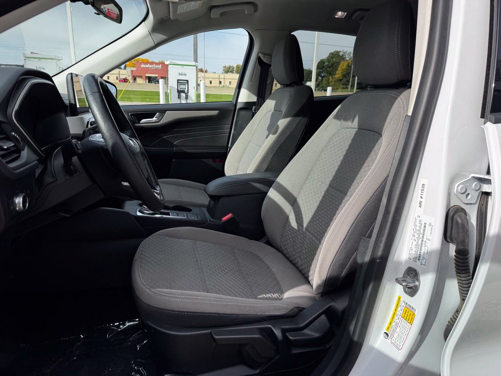 Certified 2021 Ford Escape SE w/ Cold Weather Package AWD/4WD image 5