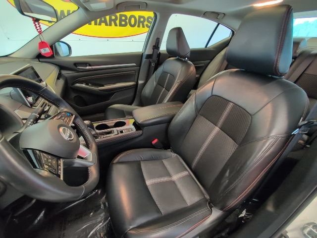 Used 2023 Nissan Altima 2.5 SR AWD/4WD image 11