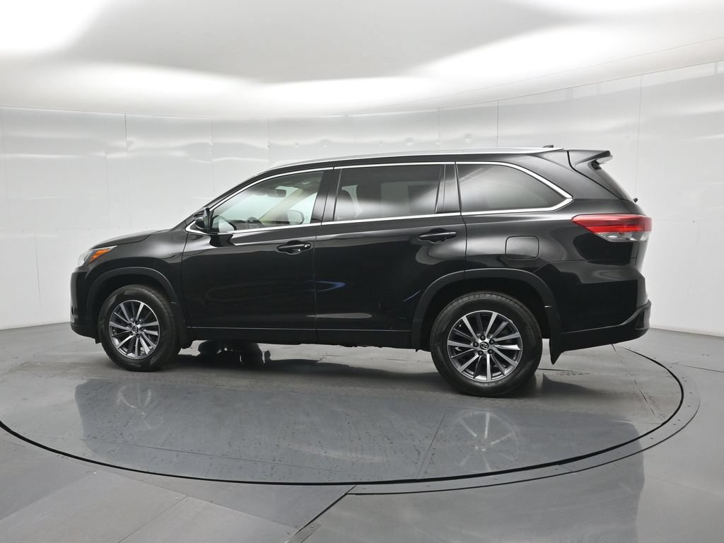 Used 2018 Toyota Highlander XLE AWD/4WD image 5