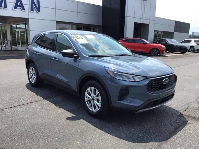 Certified 2023 Ford Escape Active w/ Tech Pack #1 AWD/4WD image 1