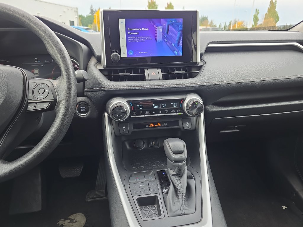 Used 2025 Toyota RAV4 XLE AWD/4WD image 24