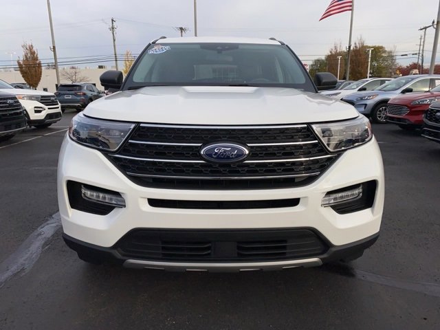Certified 2022 Ford Explorer XLT w/ Equipment Group 202A image 8