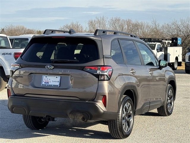 Used 2025 Subaru Forester Premium w/ Convenience Package #1 image 5