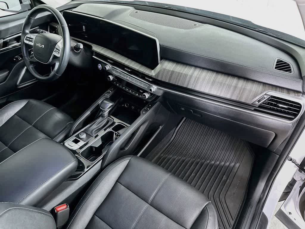 Used 2024 Kia Telluride EX w/ EX Captain's Chair Package FWD image 34